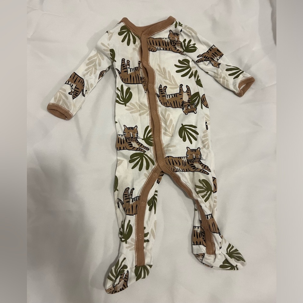 Carter's lion sleeper